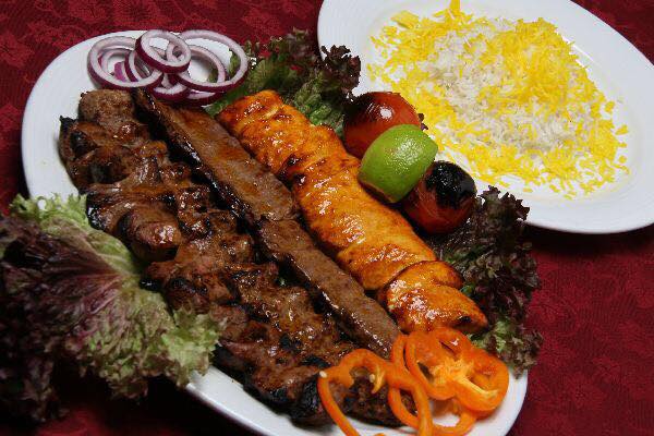 مطعم حلال يقدم الاطباق الشرق اوسطية والايرانية